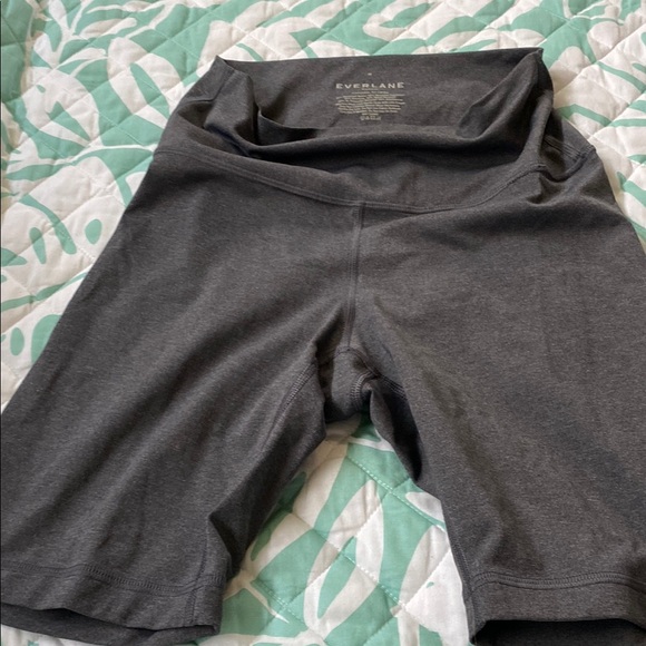 Everlane shorts - Picture 1 of 3